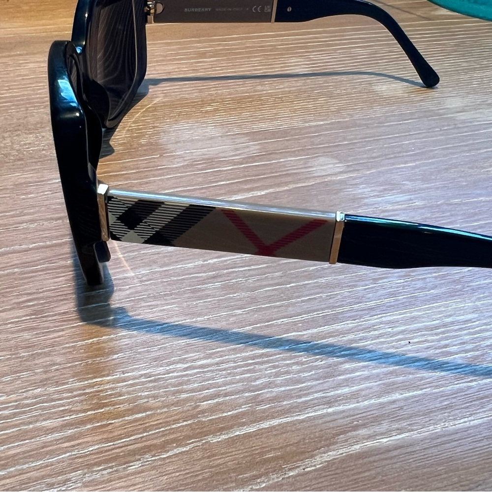 Burberry Sunglasses Frames Only Change to your prescription Excellent Condition - Picture 7 of 9